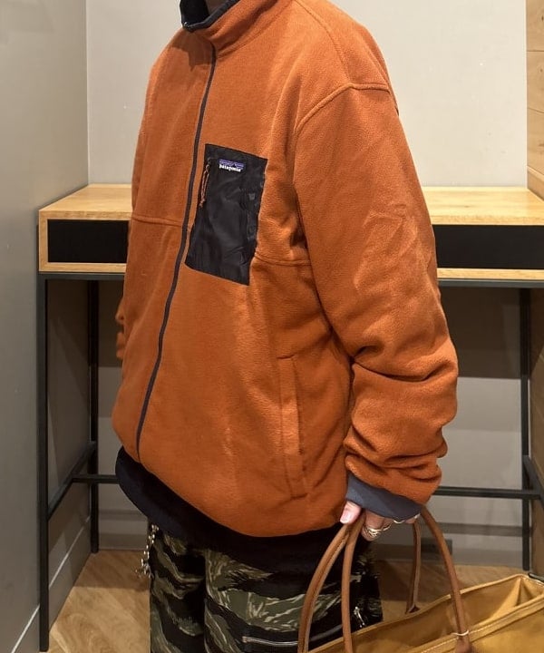 三宅 康平さんの「BEAMS WOMEN｜L.L.Bean / 別注 Deep Bottom Leather Handle Zip Tote L」を使ったコーディネート