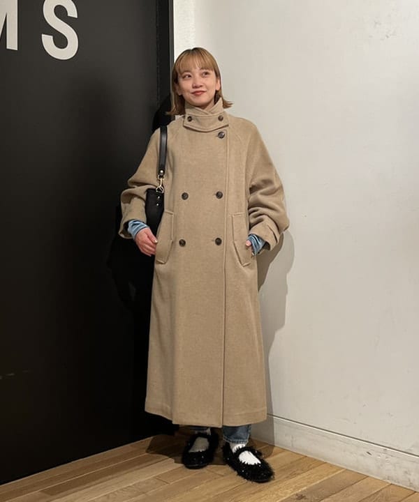 Ito_ririkaさんの「BEAMS WOMEN｜スタンドカラー ダブル コート」を使ったコーディネート