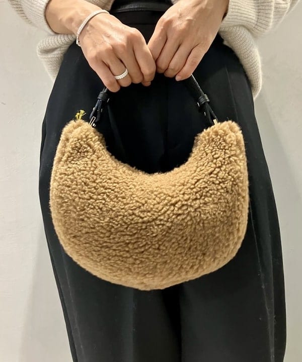 五十峯 さよさんの「BEAMS WOMEN｜les bon bon / princess  ダブル ブレスレット シルバー」を使ったコーディネート