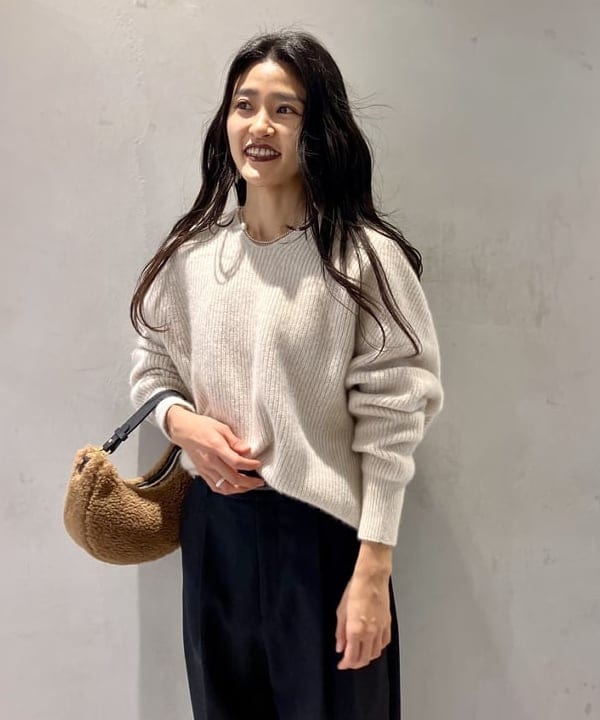 五十峯 さよさんの「BEAMS WOMEN｜les bon bon / princess  ダブル ブレスレット シルバー」を使ったコーディネート