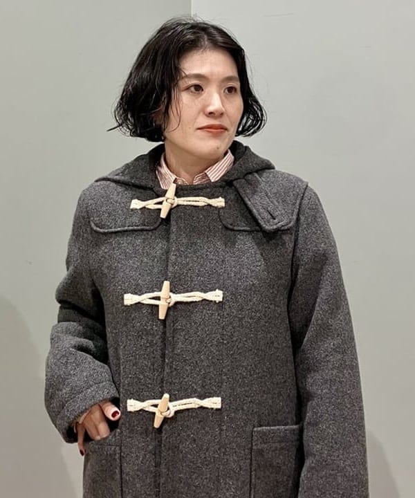坂本 有佳子さんの「BEAMS WOMEN｜THE BOOKSTORE / 別注 ハンド ロゴ セーター 24AW」を使ったコーディネート