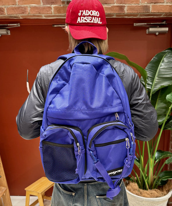 Ryohei Takataさんの「BEAMS WOMEN｜JANSPORT / 別注 Bags Pack」を使ったコーディネート
