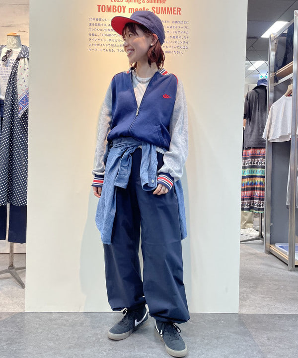 SHINAGAWAさんの「BEAMS WOMEN｜【別注】NEW ERA / 950 スナップ バック 2トーン キャップ」を使ったコーディネート