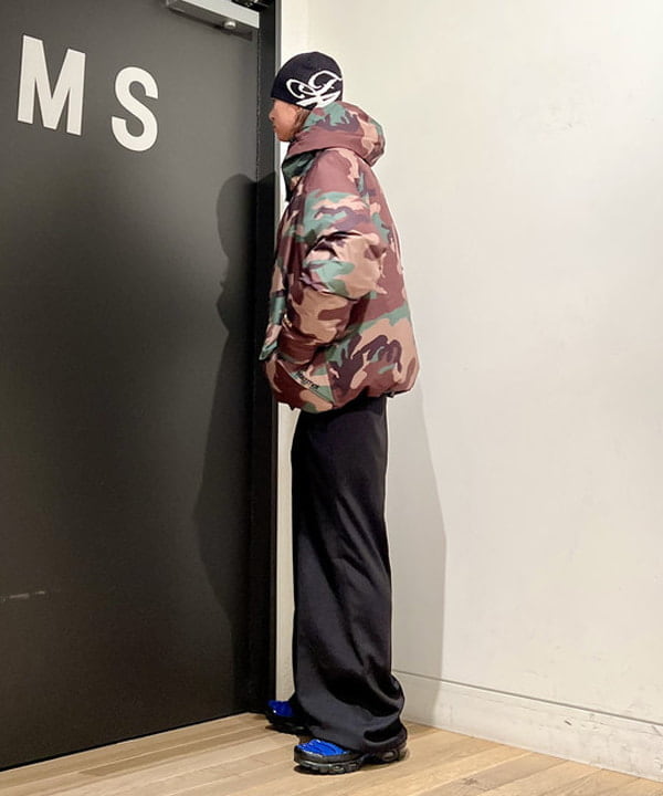 関澤 佑樹さんの「BEAMS WOMEN｜【別注】Marmot / Mammoth Down Short Parka」を使ったコーディネート