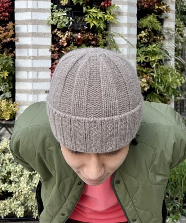 配島 孝明さんの「BEAMS WOMEN｜BEAMS PLUS / カシミヤ リブ ニットキャップ」を使ったコーディネート