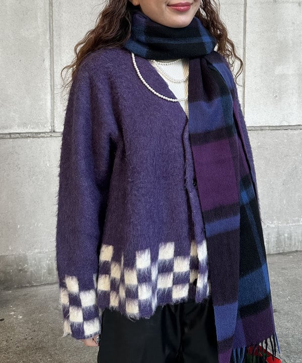 ハナイさんの「BEAMS WOMEN｜チェッカード Vネック カーディガン」を使ったコーディネート