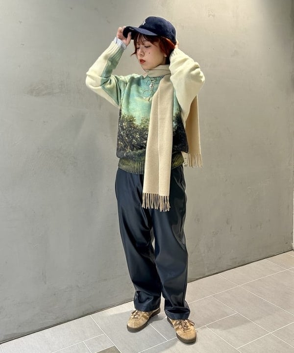 ナツハさんの「BEAMS WOMEN｜maturely / フェイクレザー フック イージーパンツ」を使ったコーディネート