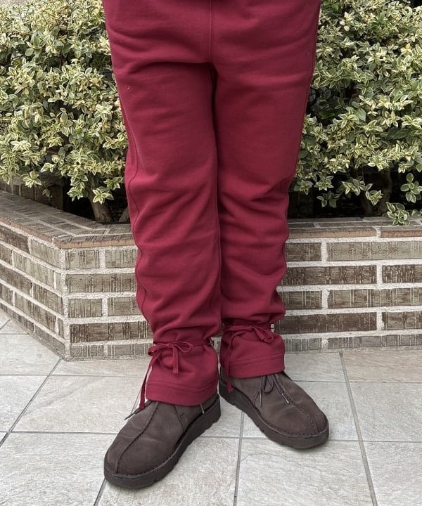 サイトウ　トモミさんの「BEAMS WOMEN｜ヘム アレンジ スウェット パンツ」を使ったコーディネート