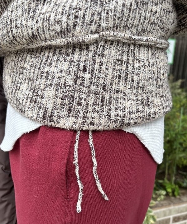 サイトウ　トモミさんの「BEAMS WOMEN｜ヘム アレンジ スウェット パンツ」を使ったコーディネート