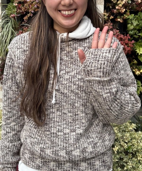 サイトウ　トモミさんの「BEAMS WOMEN｜ヘム アレンジ スウェット パンツ」を使ったコーディネート