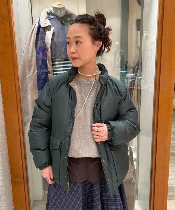清水 彩乃さんの「BEAMS WOMEN｜樹脂 パール ロング ネックレス」を使ったコーディネート