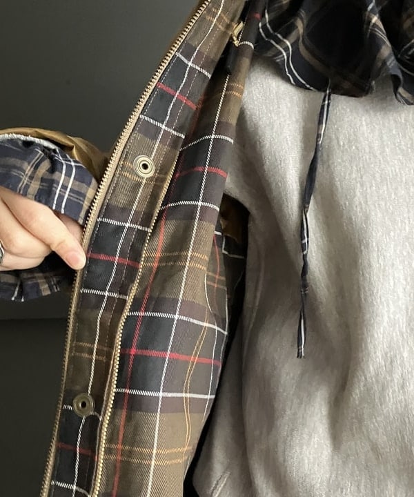 つぼさんの「BEAMS WOMEN｜Barbour / 別注 Balvenie Jacket 24AW」を使ったコーディネート