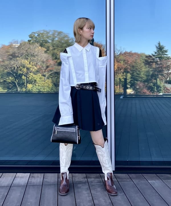 むりょさんの「BEAMS WOMEN｜【別注】FRED PERRY / Pleated Shorts」を使ったコーディネート