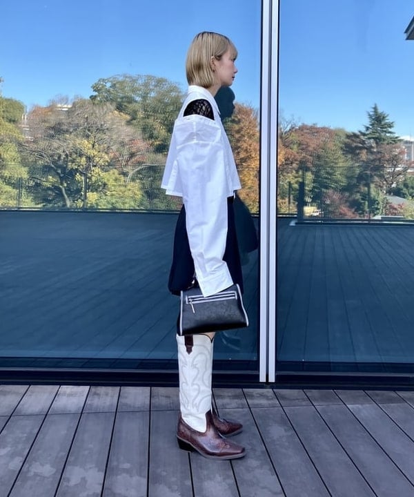 むりょさんの「BEAMS WOMEN｜【別注】FRED PERRY / Pleated Shorts」を使ったコーディネート