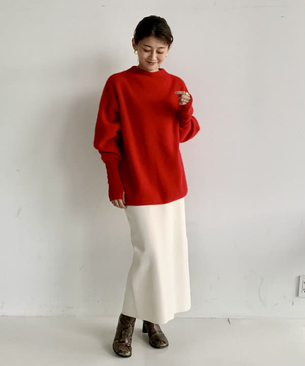 桑原 ふみさんの「BEAMS WOMEN｜シンプル タイト ニットスカート .M.」を使ったコーディネート