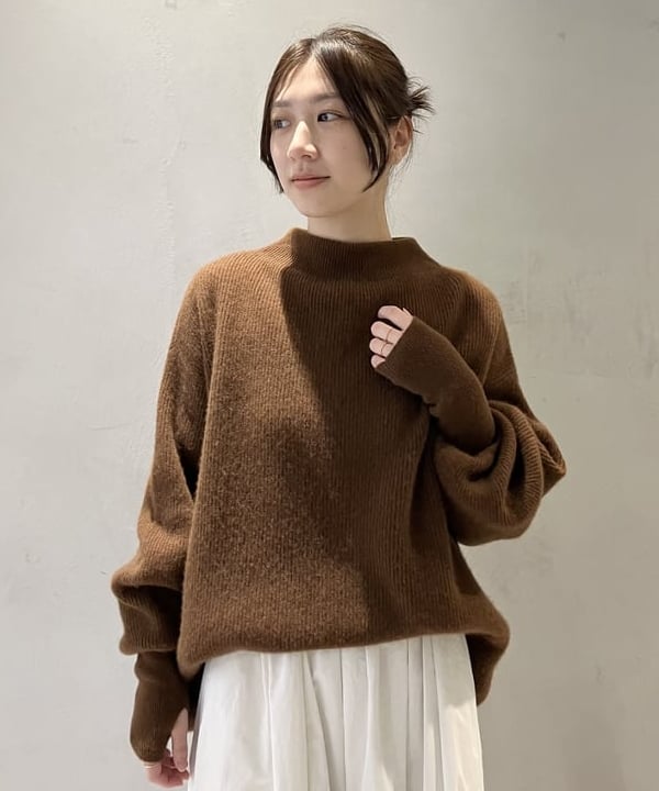 坂本 涼花さんの「BEAMS WOMEN｜バルーン スカート」を使ったコーディネート