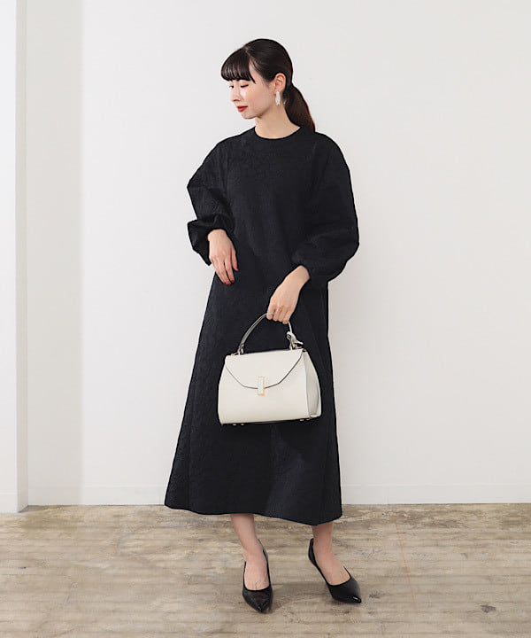shibataさんの「BEAMS WOMEN｜フクレ織りジャカード パフスリーブ ドレス＊」を使ったコーディネート
