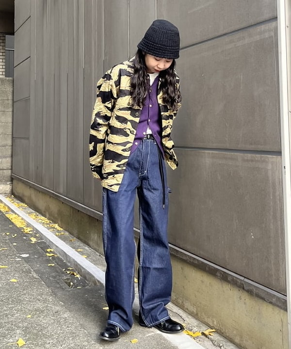 ミナミマリコさんの「BEAMS WOMEN｜BUZZ RICKSON'S / GOLD TIGER PATTERN JACKET」を使ったコーディネート