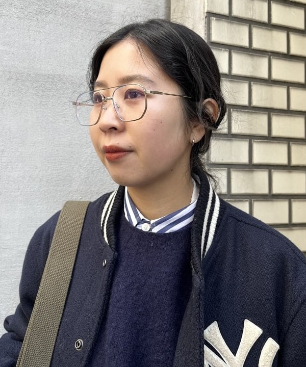 ミナミマリコさんの「BEAMS WOMEN｜ティアドロップ 眼鏡」を使ったコーディネート
