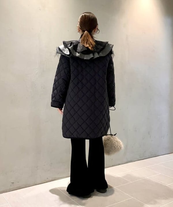カタヤマ アヤさんの「BEAMS WOMEN｜ツイード ポケット ノースリーブ ミニ ワンピース」を使ったコーディネート