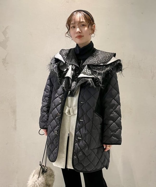 カタヤマ アヤさんの「BEAMS WOMEN｜ツイード ポケット ノースリーブ ミニ ワンピース」を使ったコーディネート