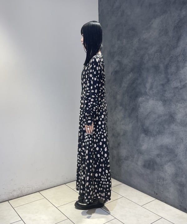 高木 菜央さんの「BEAMS WOMEN｜【別注】GIANNI NOTARO / フラップ ハンドバッグ」を使ったコーディネート