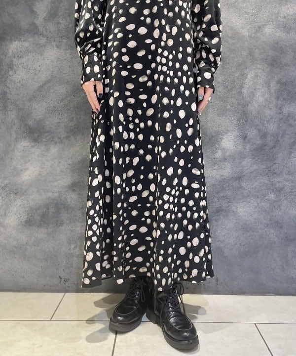 高木 菜央さんの「BEAMS WOMEN｜【別注】GIANNI NOTARO / フラップ ハンドバッグ」を使ったコーディネート