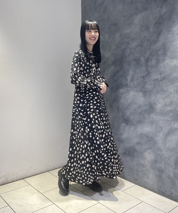 高木 菜央さんの「BEAMS WOMEN｜【別注】GIANNI NOTARO / フラップ ハンドバッグ」を使ったコーディネート