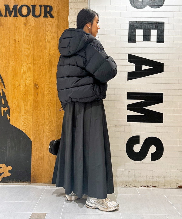 川口 恵さんの「BEAMS WOMEN｜GYMPHLEX / フーデッド ダウン ジャケット」を使ったコーディネート