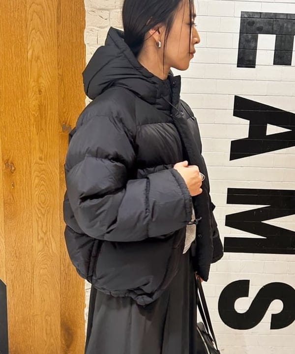川口 恵さんの「BEAMS WOMEN｜GYMPHLEX / フーデッド ダウン ジャケット」を使ったコーディネート