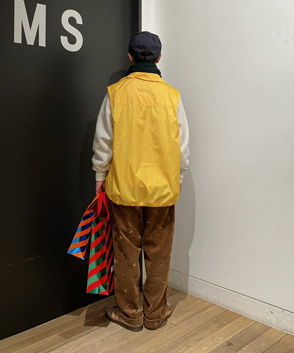土田 達也さんの「BEAMS WOMEN｜INVERALLAN / Cable Rib Scarf」を使ったコーディネート
