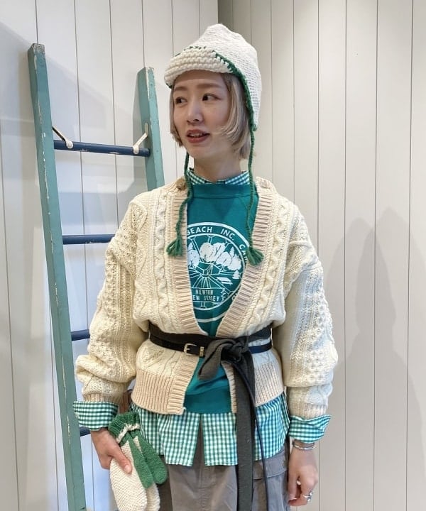 Kaoru Sakumaさんの「BEAMS WOMEN｜3ゲージ 2トーン アラン カーディガン」を使ったコーディネート