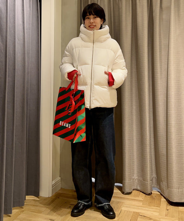 岡 妃呂美さんの「BEAMS WOMEN｜TATRAS / GIGI ダウンジャケット」を使ったコーディネート