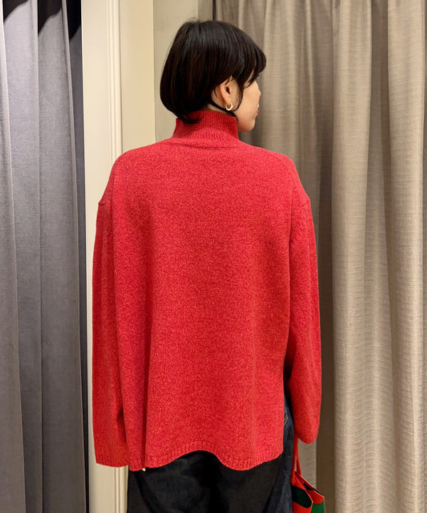 岡 妃呂美さんの「BEAMS WOMEN｜TATRAS / GIGI ダウンジャケット」を使ったコーディネート