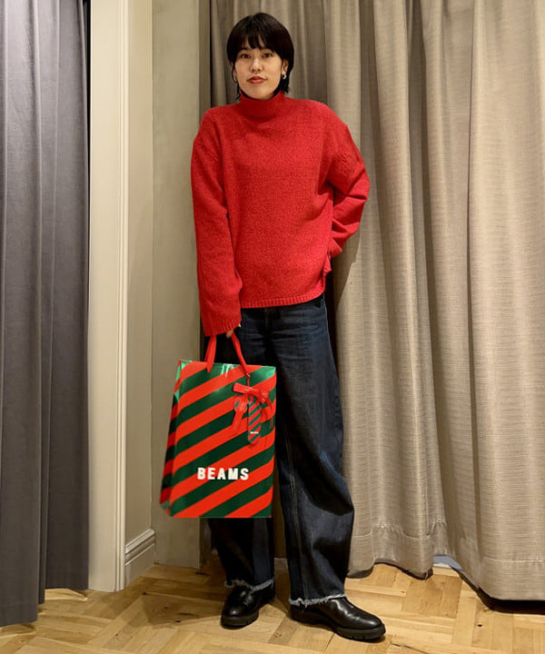 岡 妃呂美さんの「BEAMS WOMEN｜TATRAS / GIGI ダウンジャケット」を使ったコーディネート