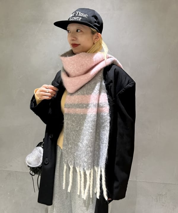ササキさんの「BEAMS WOMEN｜スパンコール リブ リボン カーディガン」を使ったコーディネート