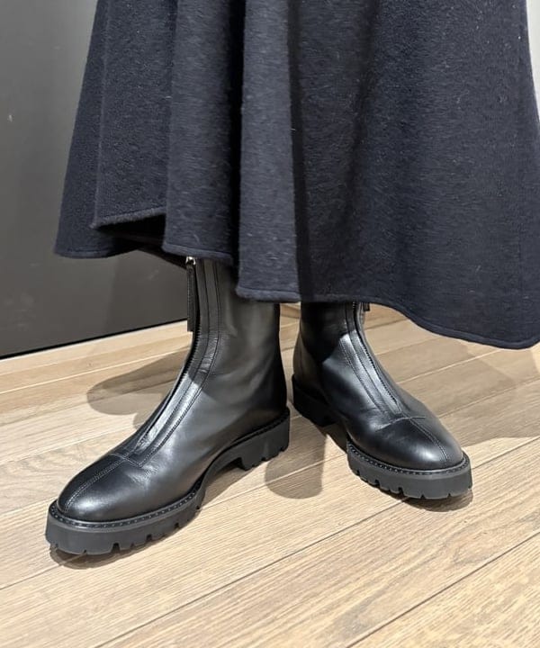 makita mikaさんの「BEAMS WOMEN｜GIANNI CHIARINI / CAMILLA レザートートバッグ」を使ったコーディネート