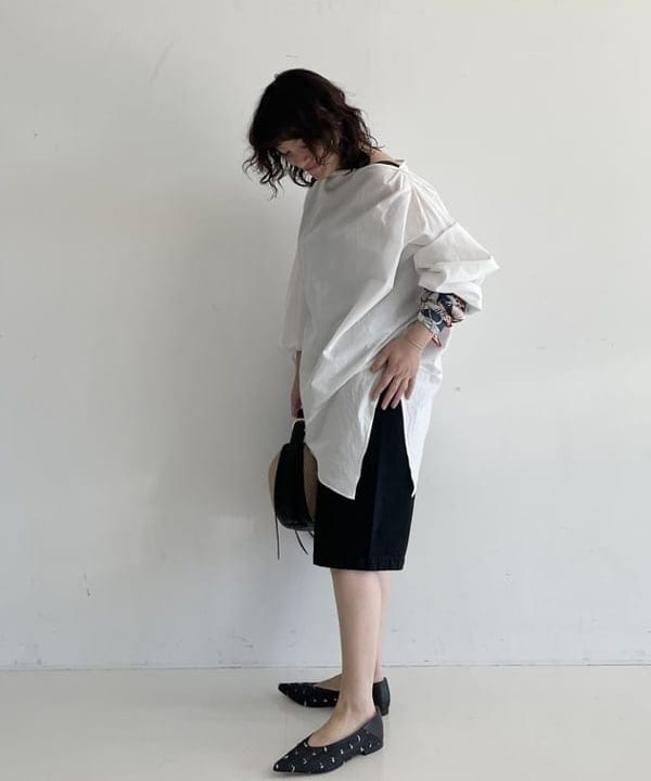 IZUMI MAYUMIさんの「BEAMS WOMEN｜ギャザー ショルダー ブラウス」を使ったコーディネート