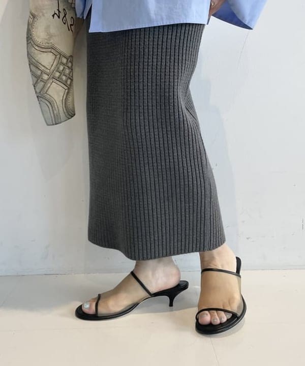 IZUMI MAYUMIさんの「BEAMS WOMEN｜AK+1 / ワイドカフス シャツ」を使ったコーディネート