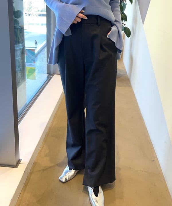 蒲原 捺美さんの「BEAMS WOMEN｜PUNTI. / WALTZ ハンドバッグ」を使ったコーディネート