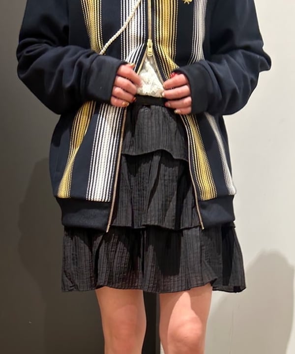 佐藤 亜美さんの「BEAMS WOMEN｜FRED PERRY / Patch Pocket Sports Jacket」を使ったコーディネート