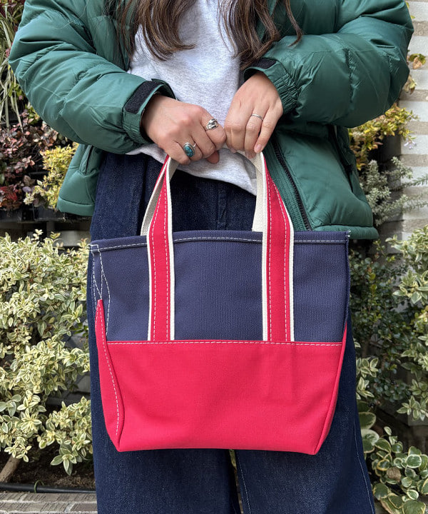 サイトウ　トモミさんの「BEAMS WOMEN｜Gramicci × BEAMS BOY / 別注 ワイド デニム パンツ」を使ったコーディネート