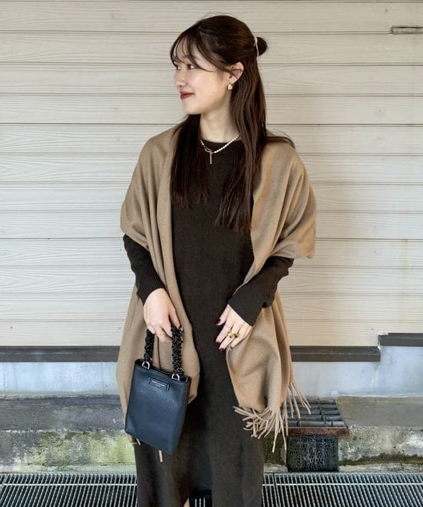 YUIさんの「BEAMS WOMEN｜GIANNI CHIARINI / CAMILLA レザートートバッグ」を使ったコーディネート