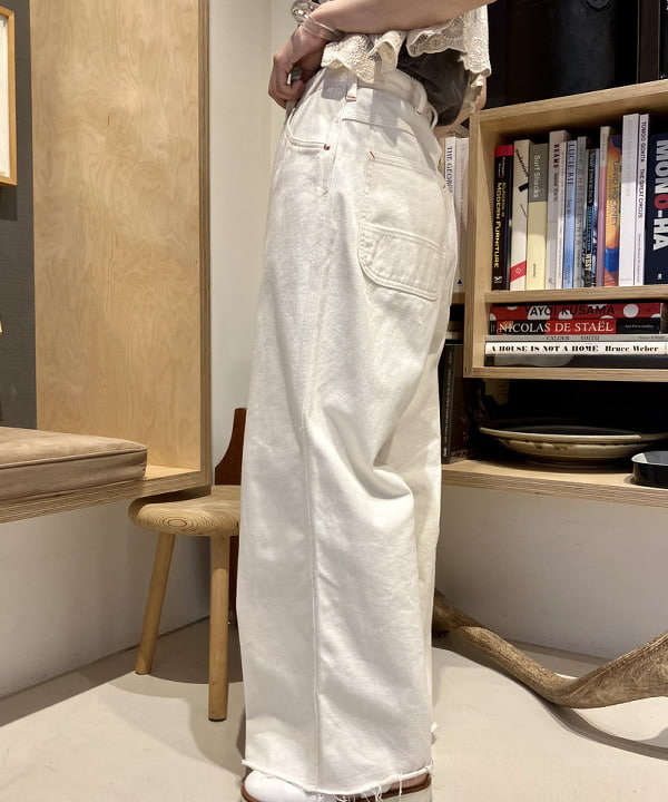 小原 もこさんの「BEAMS WOMEN｜▲【別注】WARE HOUSE / バード イレギュラー プリント Tシャツ」を使ったコーディネート