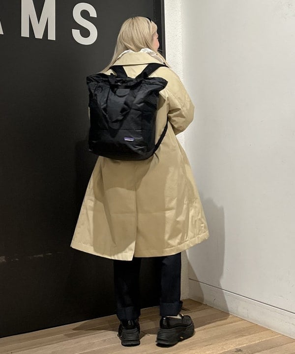 安藤 菜央さんの「BEAMS WOMEN｜BEAMS BOY / ポリエステル ウール シンチ バック スラックス」を使ったコーディネート