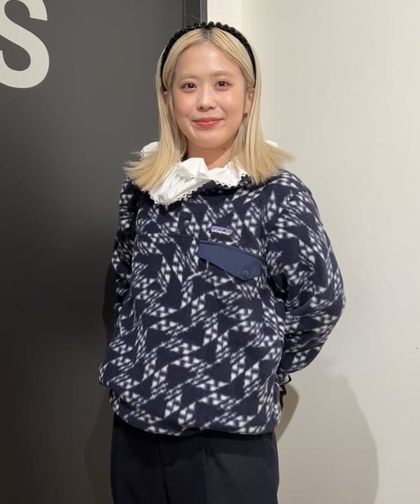 安藤 菜央さんの「BEAMS WOMEN｜BEAMS BOY / ポリエステル ウール シンチ バック スラックス」を使ったコーディネート
