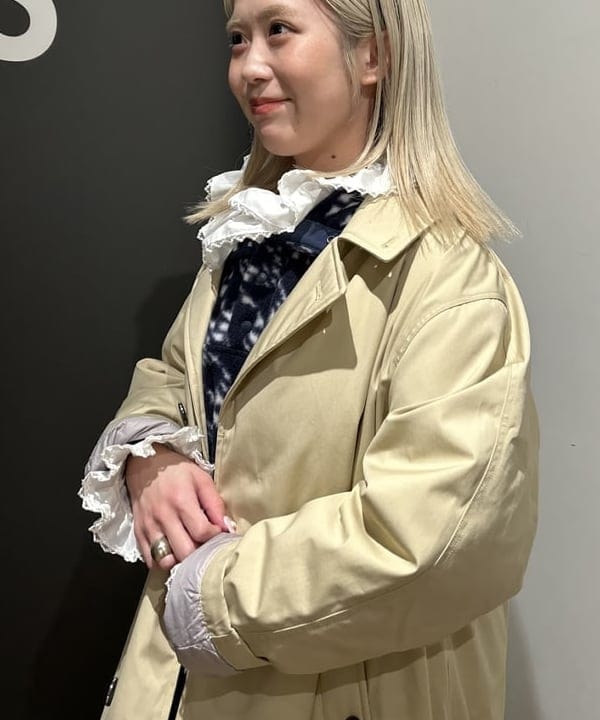 安藤 菜央さんの「BEAMS WOMEN｜BEAMS BOY / ポリエステル ウール シンチ バック スラックス」を使ったコーディネート
