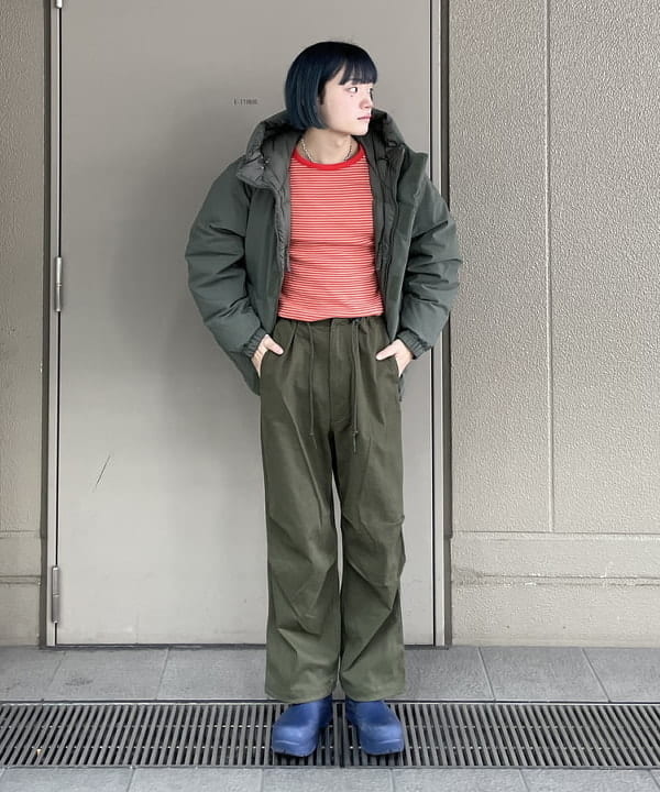 マツミヤさんの「BEAMS WOMEN｜ブラッシュ オーバーパンツ」を使ったコーディネート