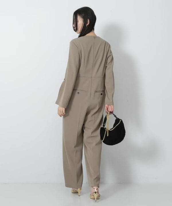 隈元 楓さんの「BEAMS WOMEN｜Vネック オールインワン」を使ったコーディネート