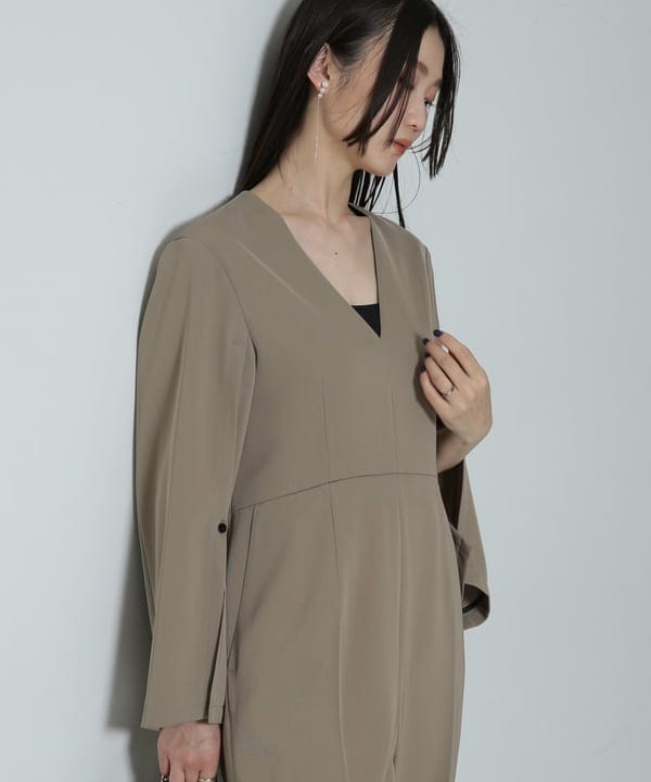 隈元 楓さんの「BEAMS WOMEN｜Vネック オールインワン」を使ったコーディネート